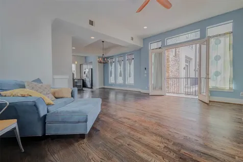 2913 Leeland Street Houston TX 77003