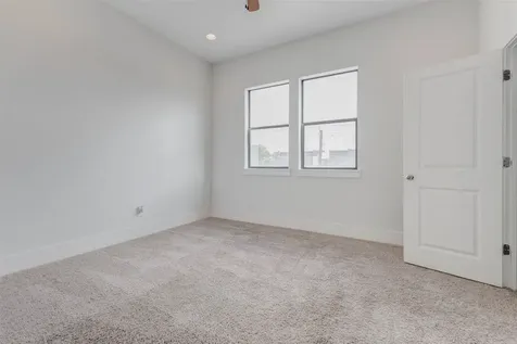 2913 Leeland Street Houston TX 77003