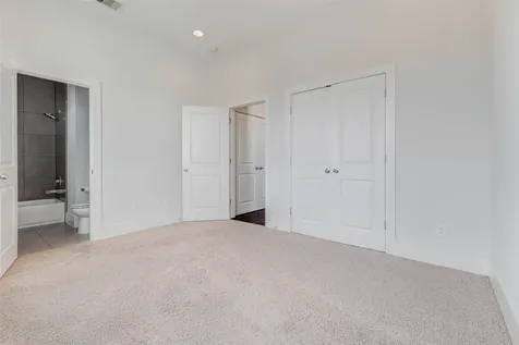 2913 Leeland Street Houston TX 77003