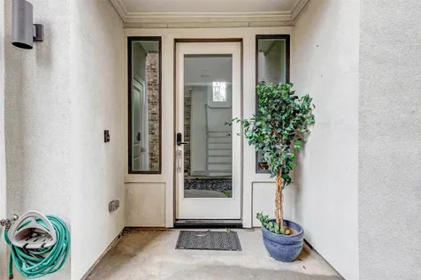 2913 Leeland Street Houston TX 77003
