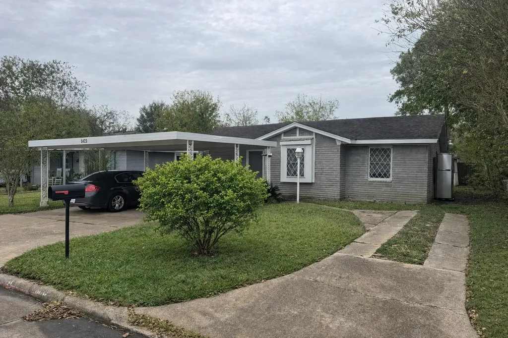5423 Grace Point Lane Houston TX 77048