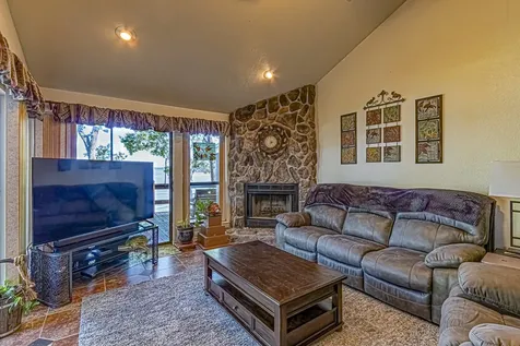 1436 Indian Hill Boulevard Livingston TX 77351