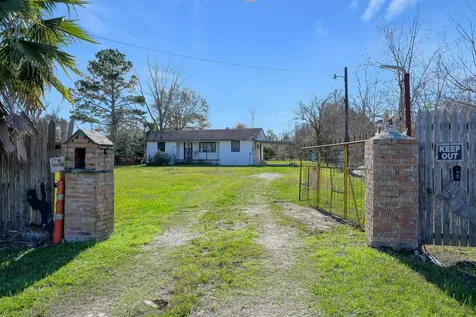 1954 Fm 160 Road N Liberty TX 77575