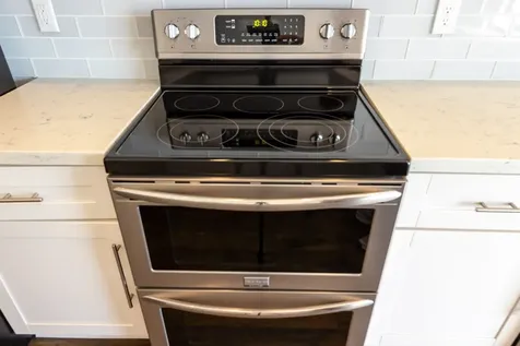 401 Lakeside Lane 111 Nassau Bay TX 77058