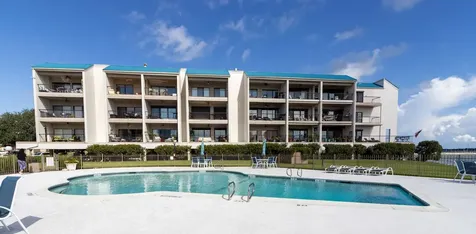 401 Lakeside Lane 111 Nassau Bay TX 77058