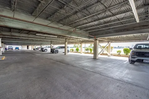 401 Lakeside Lane 111 Nassau Bay TX 77058