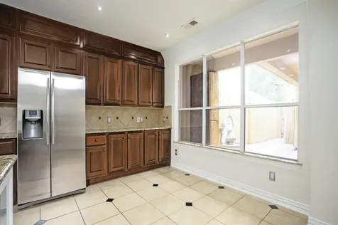 2043 Palm Forest Lane Houston TX 77077