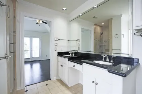 2043 Palm Forest Lane Houston TX 77077