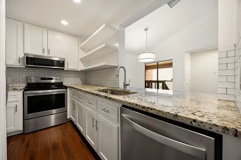 2829 Timmons Lane 130 Houston TX 77027