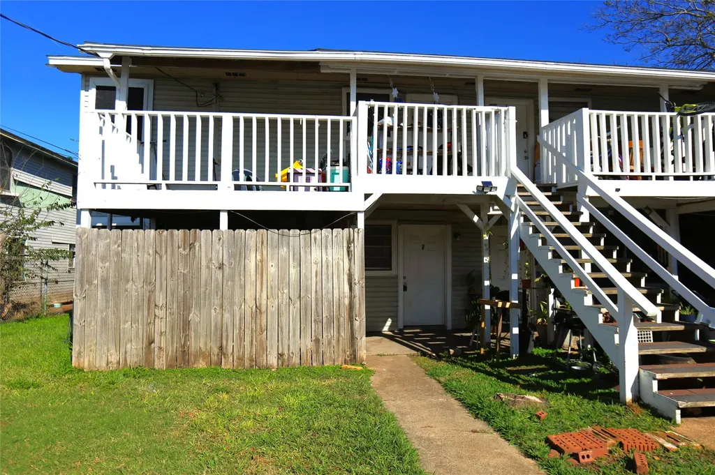 123 W 6th Street 2 Freeport TX 77541
