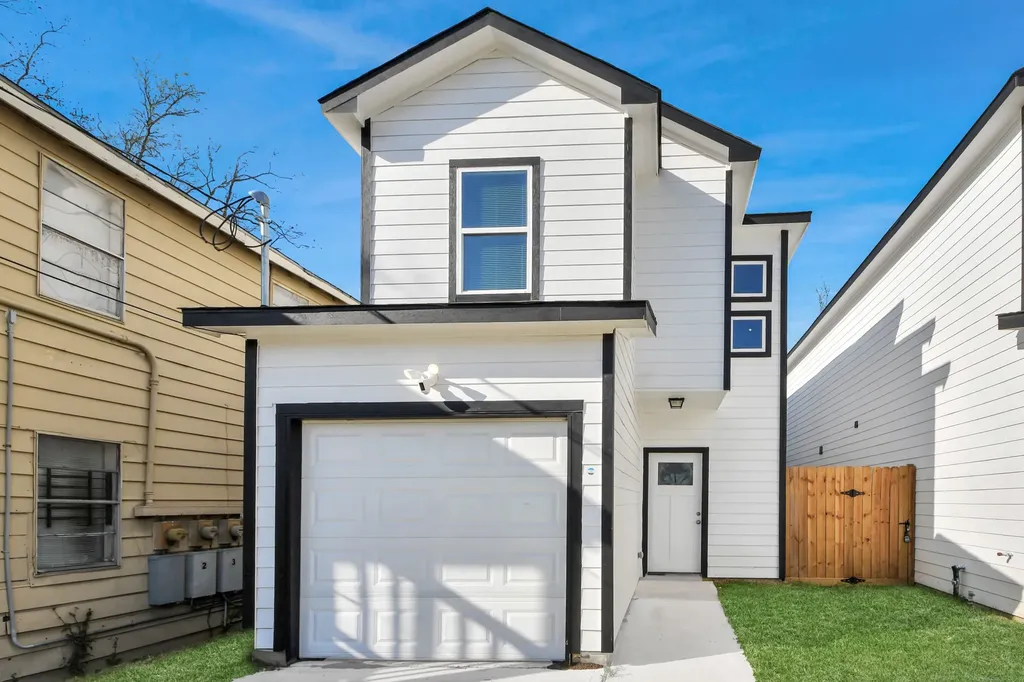 4011 Elmwood Street Houston TX 77051