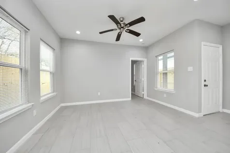 4011 Elmwood Street Houston TX 77051