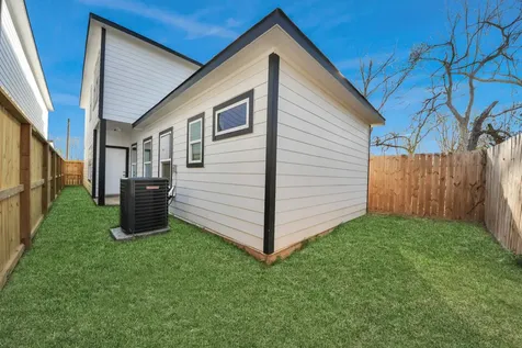 4011 Elmwood Street Houston TX 77051