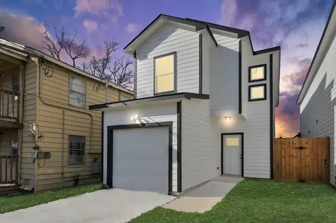 4011 Elmwood Street Houston TX 77051