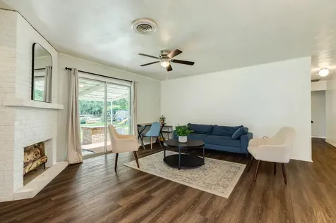 621 Southside Drive Angleton TX 77515