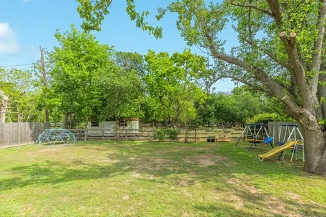 621 Southside Drive Angleton TX 77515