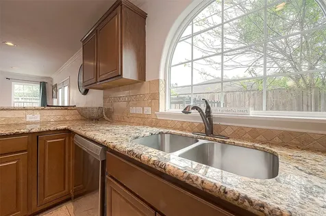 6703 Winton Street Houston TX 77021
