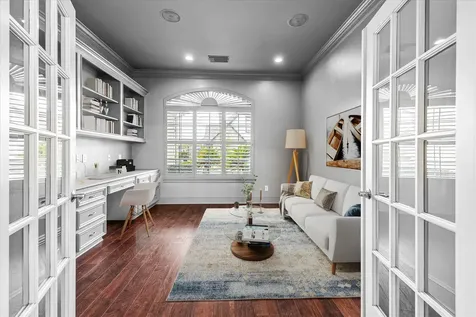 1119 Gardencrest Lane Houston TX 77077