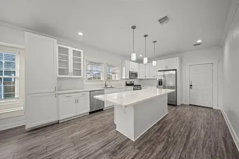 5711 Sherman Street Houston TX 77011