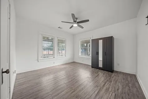 5711 Sherman Street Houston TX 77011
