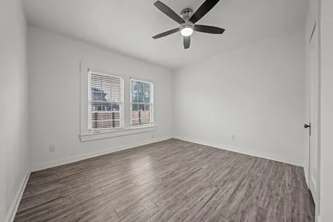 5711 Sherman Street Houston TX 77011