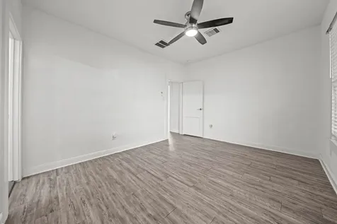 5711 Sherman Street Houston TX 77011