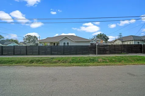 5711 Sherman Street Houston TX 77011