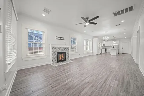 5711 Sherman Street Houston TX 77011