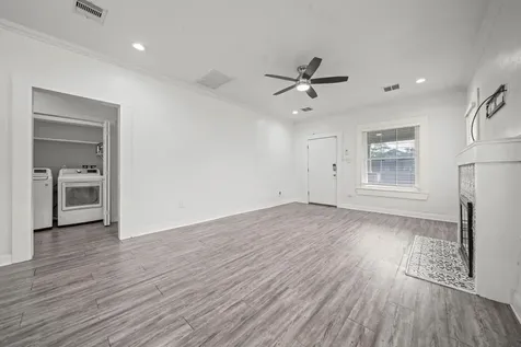 5711 Sherman Street Houston TX 77011