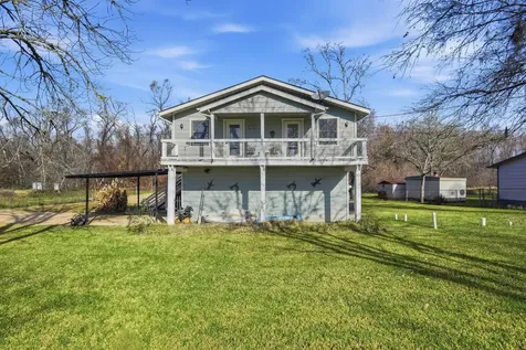360 S Lakeside Drive Huntsville TX 77320