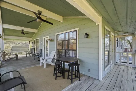 360 S Lakeside Drive Huntsville TX 77320