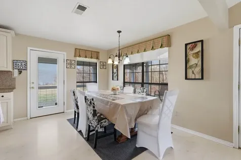 360 S Lakeside Drive Huntsville TX 77320