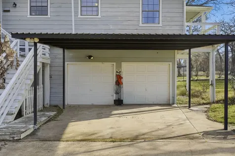360 S Lakeside Drive Huntsville TX 77320