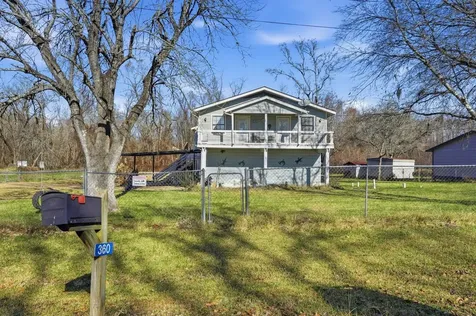 360 S Lakeside Drive Huntsville TX 77320