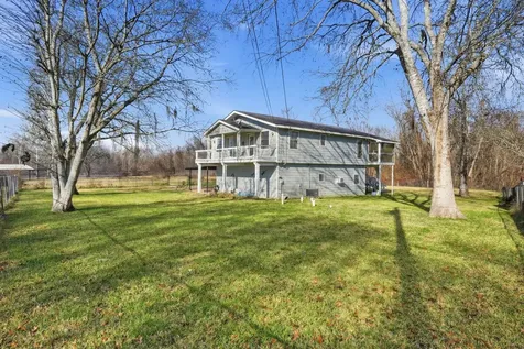 360 S Lakeside Drive Huntsville TX 77320