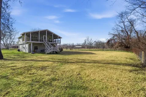 360 S Lakeside Drive Huntsville TX 77320