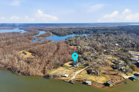 360 S Lakeside Drive Huntsville TX 77320