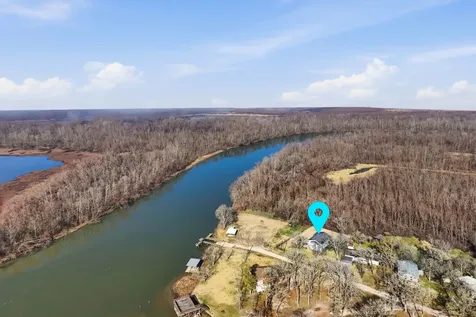 360 S Lakeside Drive Huntsville TX 77320