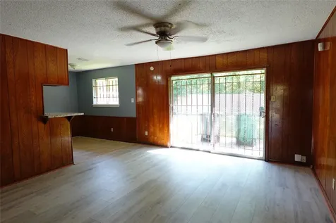 10642 Wolbrook Street Houston TX 77016