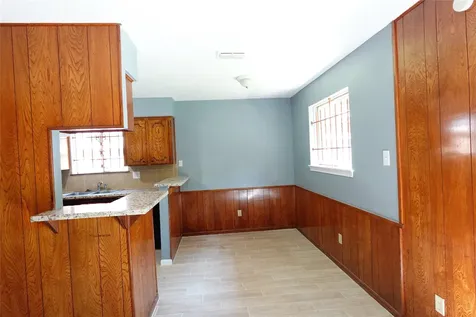 10642 Wolbrook Street Houston TX 77016