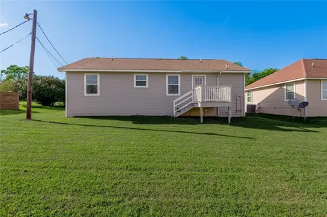 100 Shorewood Drive Riverside TX 77320