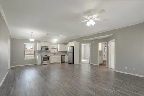100 Shorewood Drive Riverside TX 77320