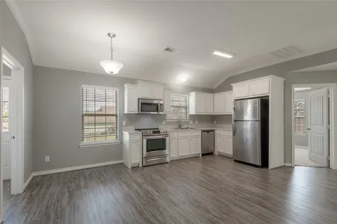 100 Shorewood Drive Riverside TX 77320