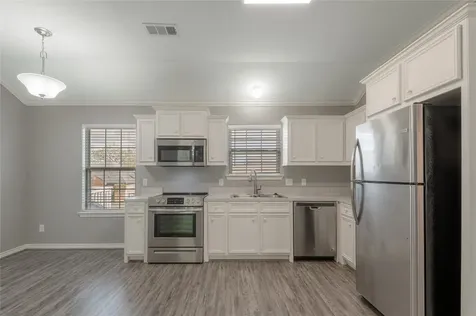 100 Shorewood Drive Riverside TX 77320