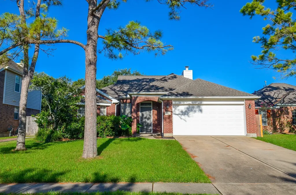 811 Spring Valley Court Sugar Land TX 77479
