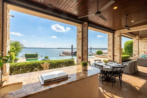 64 Benthaven W Montgomery TX 77356