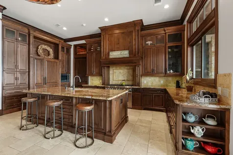 64 Benthaven W Montgomery TX 77356