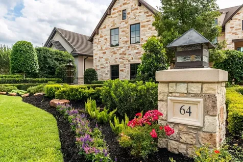 64 Benthaven W Montgomery TX 77356