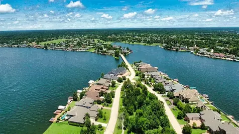 64 Benthaven W Montgomery TX 77356