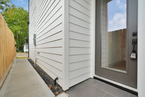 5516 Hardy Street Houston TX 77009